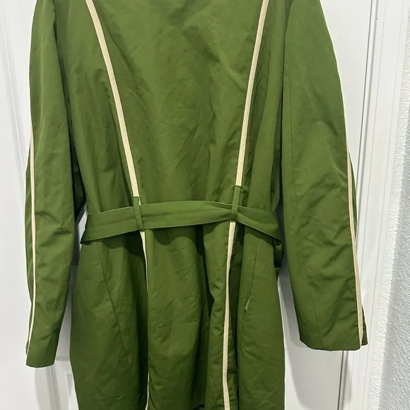 Ashley Stewart Olive Green Trench Coat with Cream Trim - Picture 4 of 4